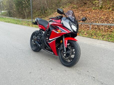 2017 Honda CBR 650F, красный, 650000 рублей, вид 4