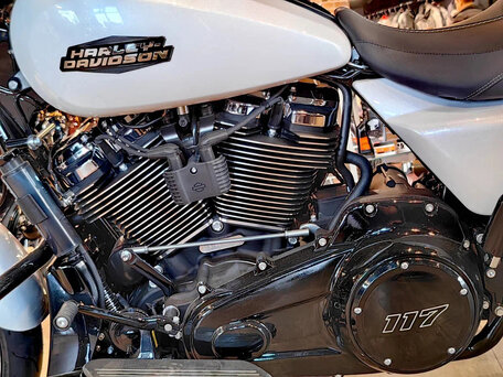 2025 Harley-Davidson Street Glide, белый, 3800000 рублей, вид 2