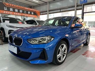 2020 BMW 1 серии 120i III (F52) Рестайлинг, синий, 1400060 рублей, вид 1
