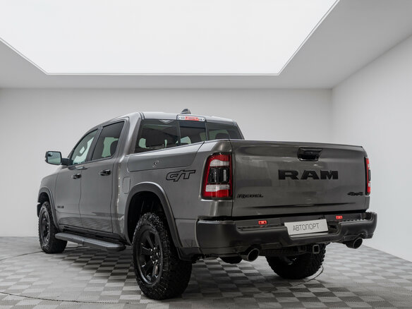 2024 Ram 1500 Crew Cab eTorque V, серый, 10990000 рублей - вид 10