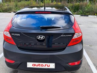 2013 Hyundai Solaris I, чёрный, 700000 рублей, вид 3