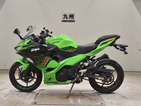 2024 Kawasaki Ninja 400, зелёный, 707000 рублей, вид 1