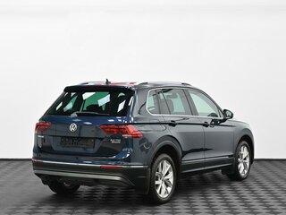 2018 Volkswagen Tiguan II, синий, 2345000 рублей, вид 4
