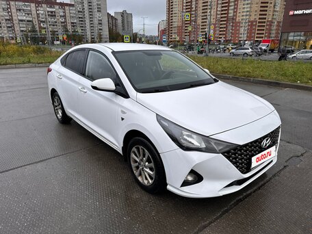 2021 Hyundai Solaris II Рестайлинг, белый, 720000 рублей, вид 1