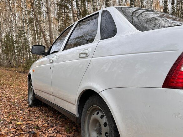 2013 Lada (ВАЗ) Priora I, белый, 280000 рублей - вид 3