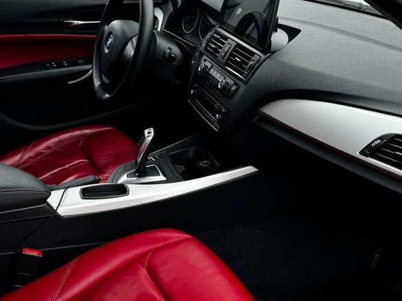2011 BMW 1 серии 116i II (F20/F21), белый, 930000 рублей - вид 7