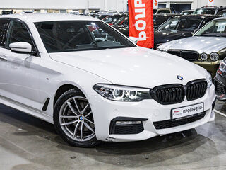 2017 BMW 5 серии 520d xDrive VII (G30/G31/G38), белый, 3049700 рублей, вид 5