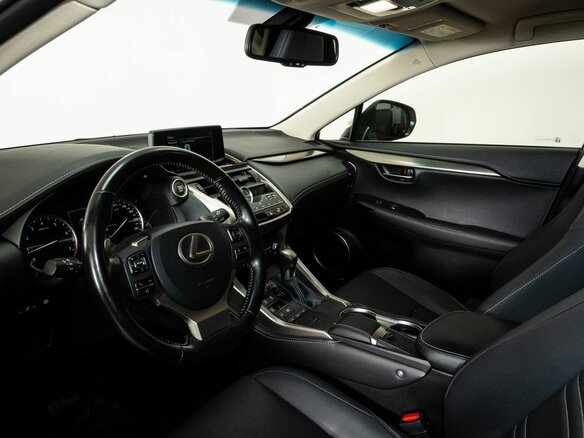 2019 Lexus NX 200 I Рестайлинг, белый, 3200000 рублей - вид 4