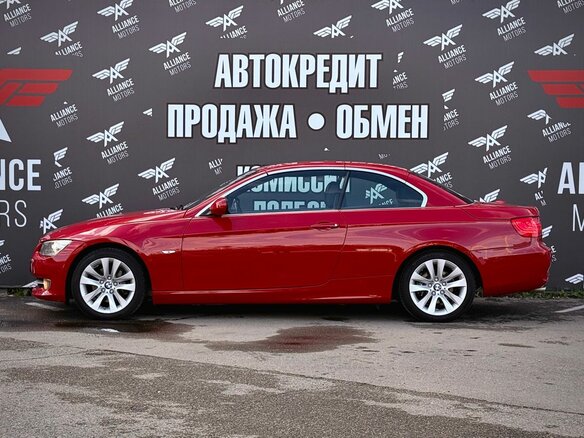 2010 BMW 3 серии 328i V (E90/E91/E92/E93) Рестайлинг, красный - вид 3