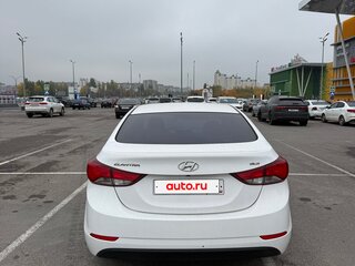 2014 Hyundai Elantra V (MD) Рестайлинг, белый, 1180000 рублей, вид 4