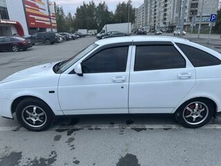 2014 Lada (ВАЗ) Priora I Рестайлинг, белый, 530000 рублей, вид 2