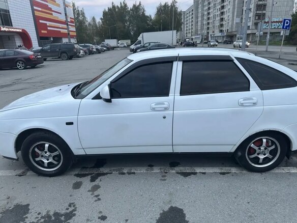 2014 Lada (ВАЗ) Priora I Рестайлинг, белый, 530000 рублей - вид 1