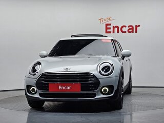 2022 Mini Clubman Cooper II Рестайлинг, белый, 2135000 рублей, вид 2