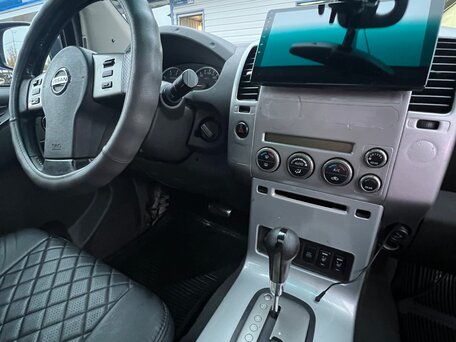 2005 Nissan Pathfinder III, серый, 399000 рублей, вид 4