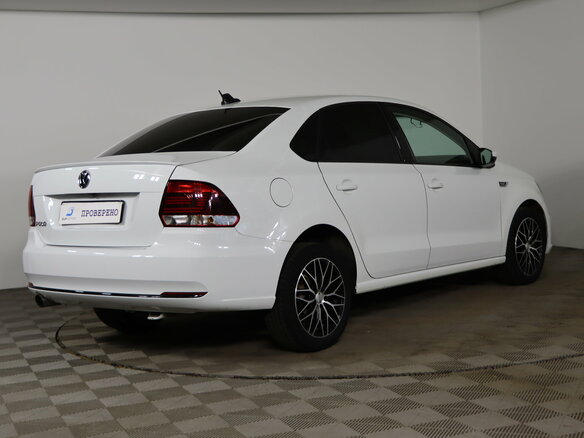 2018 Volkswagen Polo V Рестайлинг, белый, 999990 рублей - вид 4