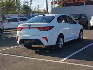 2018 Kia Rio IV, белый, 1095000 рублей, вид 5