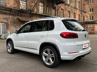2016 Volkswagen Tiguan I Рестайлинг, белый, 1600000 рублей, вид 4