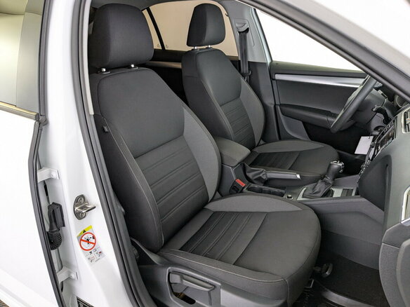 2019 Skoda Octavia III (A7) Рестайлинг, белый, 1790000 рублей - вид 22