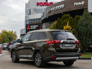 2015 Mitsubishi Outlander III Рестайлинг, коричневый, 1960200 рублей, вид 5