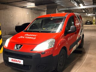 2009 Peugeot Partner II, красный, 370000 рублей, вид 1