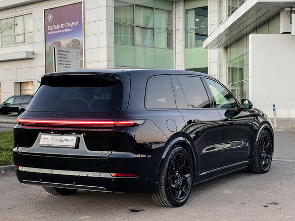 2024 Li Auto (Lixiang) L9 52.3 kWh I Рестайлинг, чёрный, 7348000 рублей - вид 4