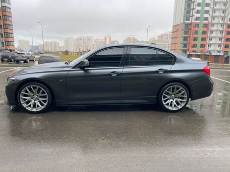2015 BMW 3 серии 320i xDrive VI (F3x) Рестайлинг, серый, 2300000 рублей, вид 4
