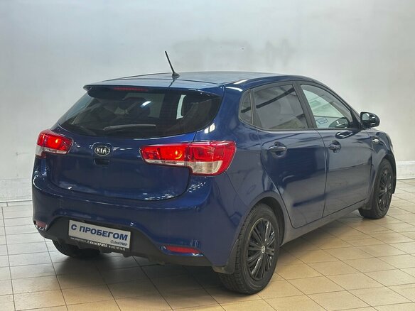 2015 Kia Rio III Рестайлинг, синий, 850000 рублей - вид 3