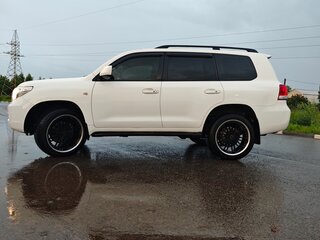 2010 Toyota Land Cruiser 200 Series, белый, 3350000 рублей, вид 4