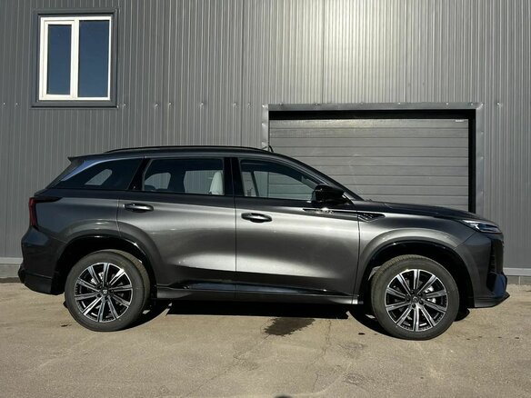 2024 Changan CS75 Plus III, серый, 4029900 рублей - вид 4