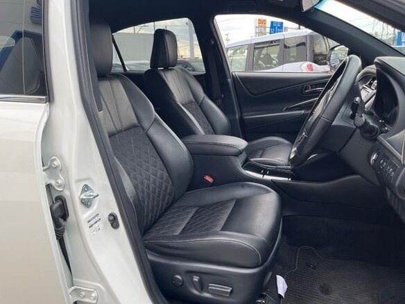 2018 Toyota Harrier III (XU60) Рестайлинг, белый, 2450012 рублей - вид 5
