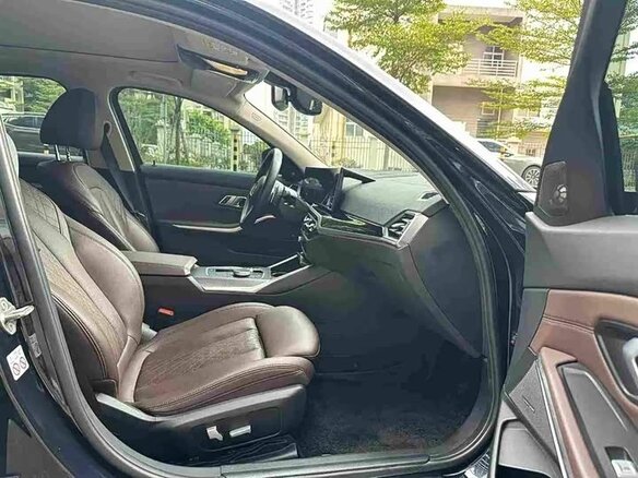 2023 BMW 3 серии Long 320Li VII (G2x) Рестайлинг, чёрный, 3280000 рублей - вид 5