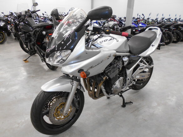 2002 Suzuki Bandit 1200, серебристый, 360000 рублей - вид 5