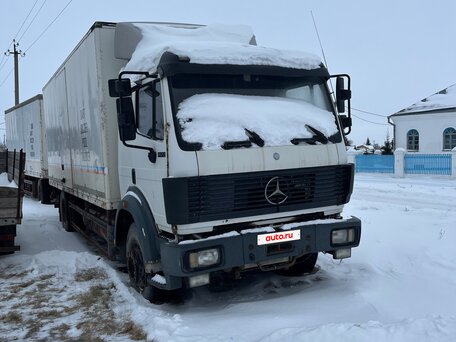 1992 Mercedes-Benz 1827, белый, 950000 рублей, вид 4