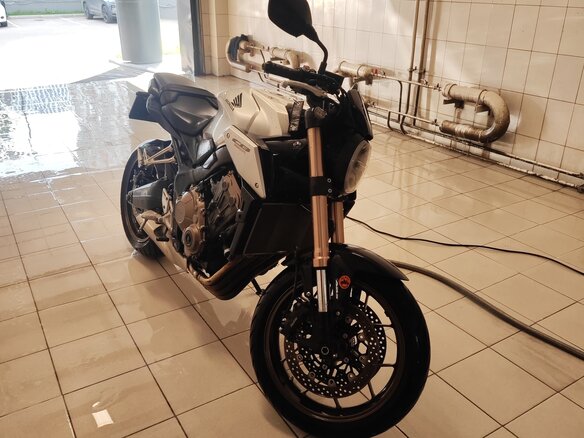 2019 Honda CB 650R, серебристый, 750000 рублей - вид 1