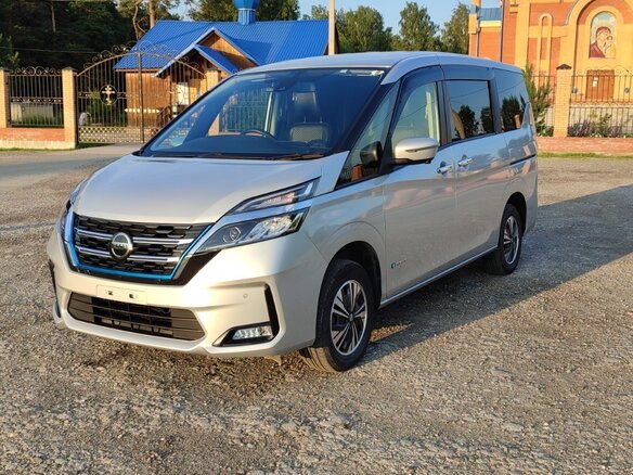 2020 Nissan Serena V (C27) Рестайлинг, серебристый, 2800000 рублей