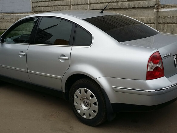 2003 Volkswagen Passat B5 Рестайлинг, серебристый - вид 1