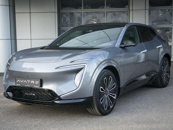 2026 Avatr 07, серый, 7000000 рублей - вид 2