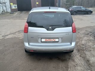 2016 Peugeot 5008 I Рестайлинг, серый, 1300000 рублей, вид 3