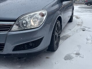 2008 Opel Astra H Рестайлинг, серебристый, 555000 рублей, вид 1