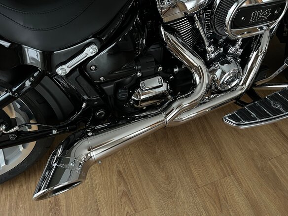 2020 Harley-Davidson Fat Boy, чёрный, 3000000 рублей - вид 1