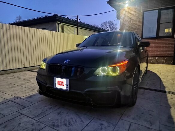 2005 BMW 5 серии 523i V (E60/E61), чёрный, 1480000 рублей