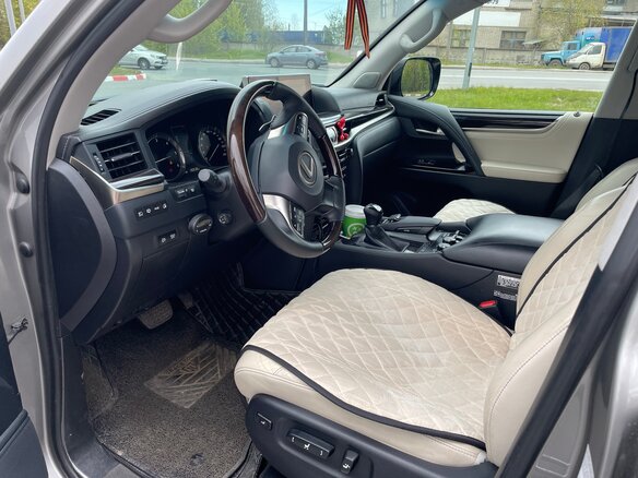 2015 Lexus LX 450d III Рестайлинг 2, серый, 6200000 рублей - вид 9