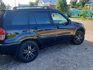 2002 Toyota RAV4 II (XA20), чёрный, 780000 рублей, вид 3