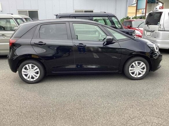 2023 Honda Fit IV Рестайлинг, чёрный, 1050000 рублей - вид 5