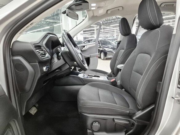 2020 Ford Kuga III, серый, 1819000 рублей - вид 15