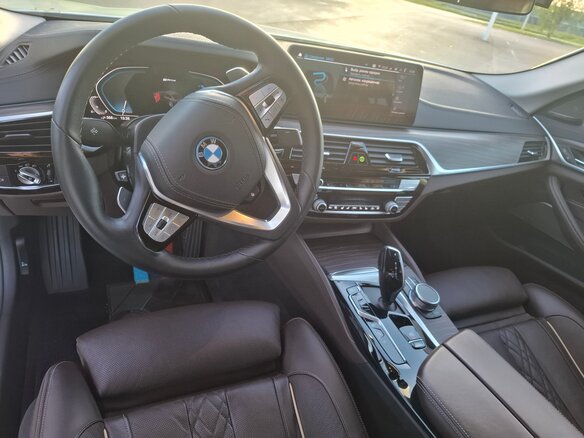 2021 BMW 5 серии 530e VII (G30/G31/G38) Рестайлинг, белый, 4881000 рублей - вид 13