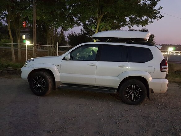 2004 Toyota Land Cruiser Prado 5-speed 120 Series, белый, 1650000 рублей - вид 17