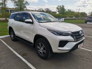 2021 Toyota Fortuner II Рестайлинг, белый, 4990000 рублей, вид 3