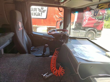 2008 Scania P-series, красный, 4500000 рублей, вид 1