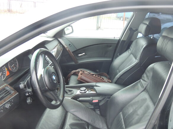 2004 BMW 5 серии 530i V (E60/E61), чёрный - вид 5